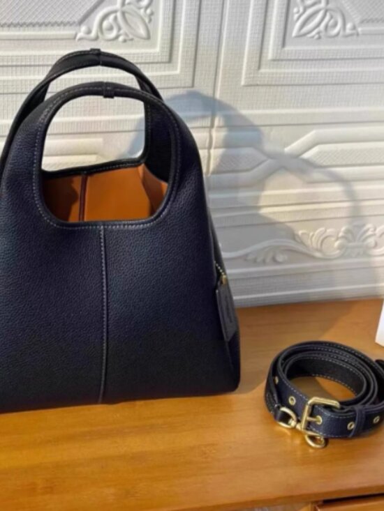 🍉🍉Coach Black Lana 23 BRAND NEW - Picture 3 of 4